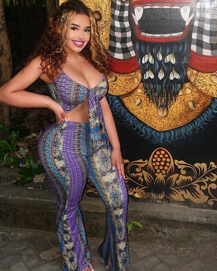 Giselle Lynette Big Ass Thick Thicc Latin Booty and Lips