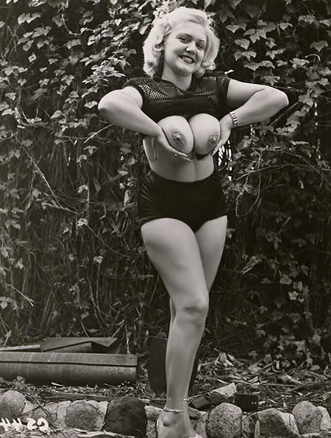 Jennie Lee, Striptease Legend