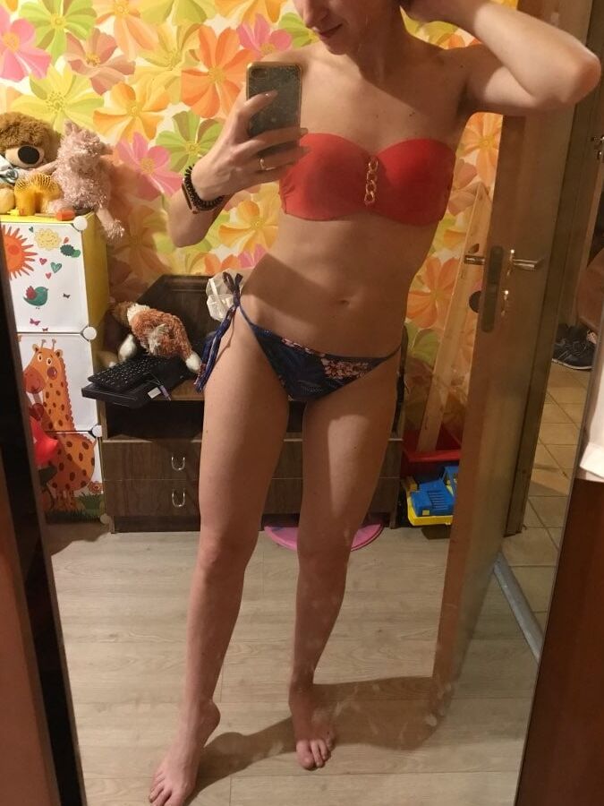 Russian wife likes to expose herself