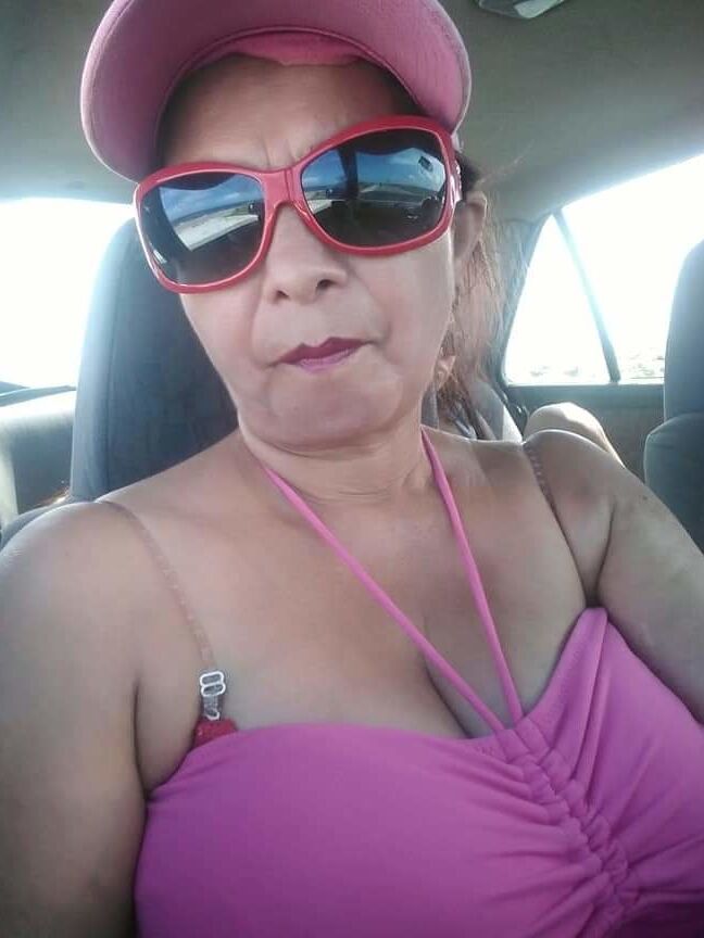 Mi tia culona y tetona - Cougar mom with Big ass and tits