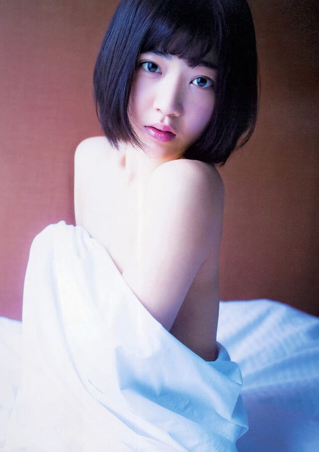 Sakura Miyawaki Japanese K-Pop Singer