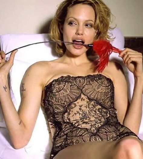 Angelina joli hot