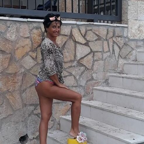 Gorgeous Serbian milf Nena