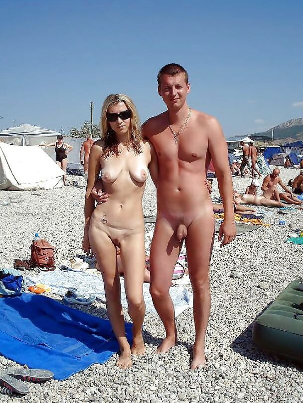 NUDE COUPLES