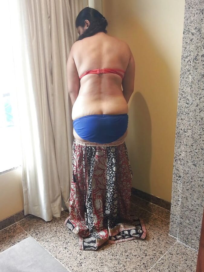 Policz ritu roy mom sex meeting in hotel hyat