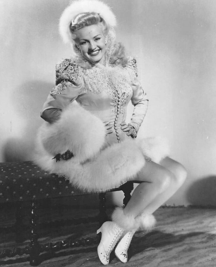 vintage bombshells in fur and feather