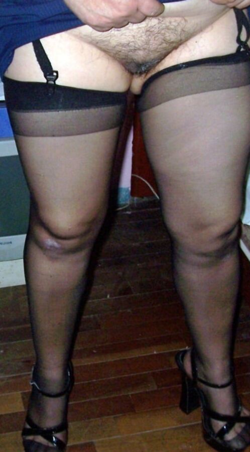 Mature Amateur In Nylons