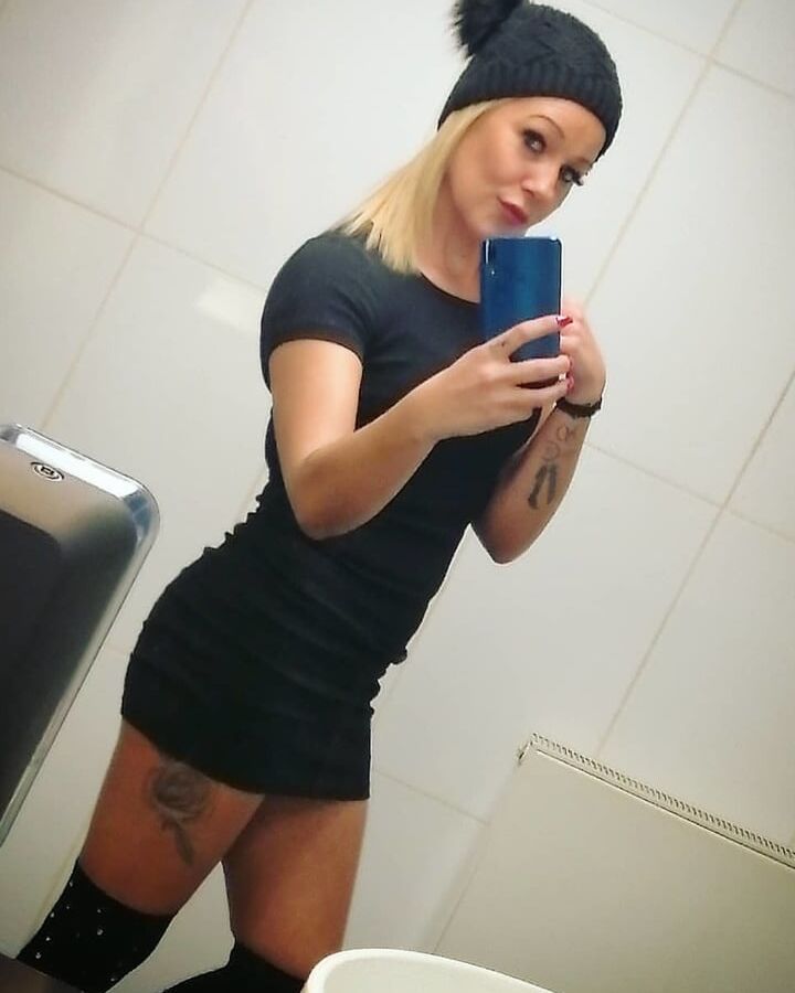 Serbian blonde skinny milf mom beautiful ass Goca Vujetic