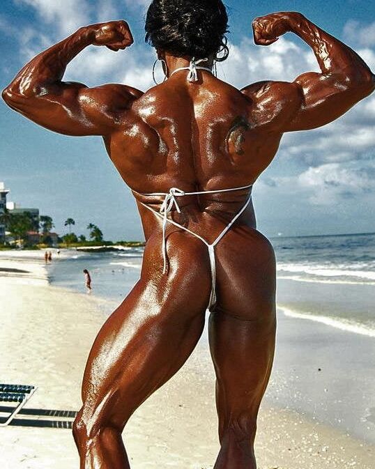 Black Beauty! Yvette Oiled Muscles Are So Sexy!