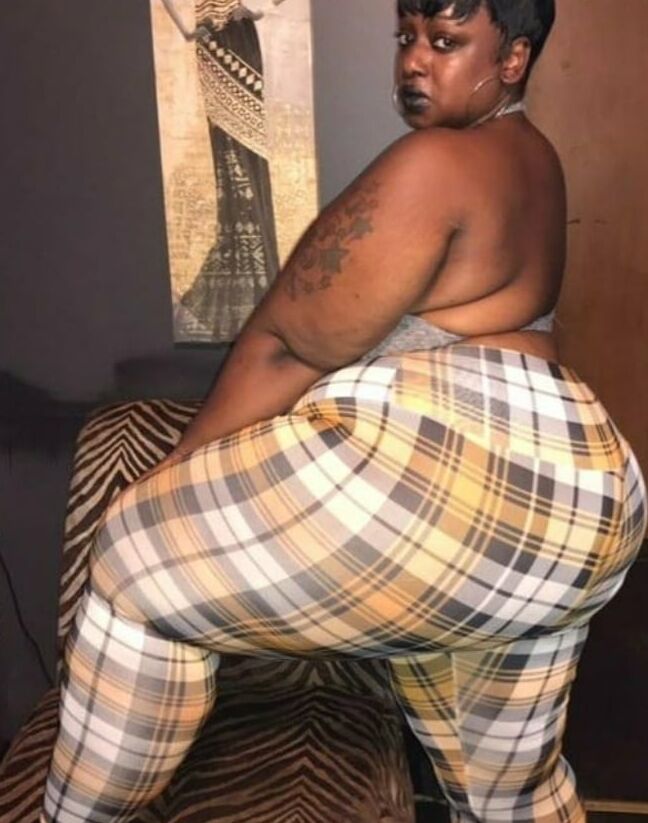 Big body chunky legged mega booty wide hip bbw pear chantel