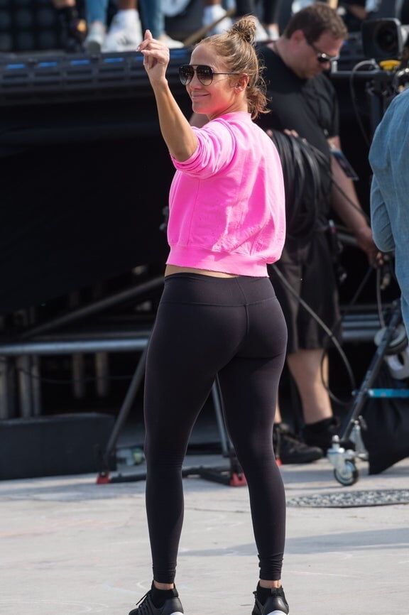 Jennifer Lopez juicy booty