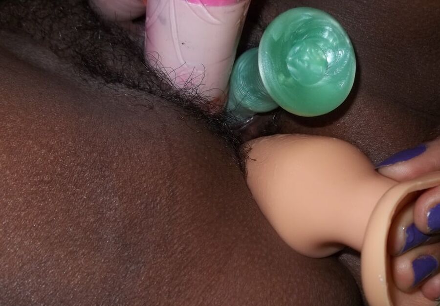 Eating Ebony Wife and Toys