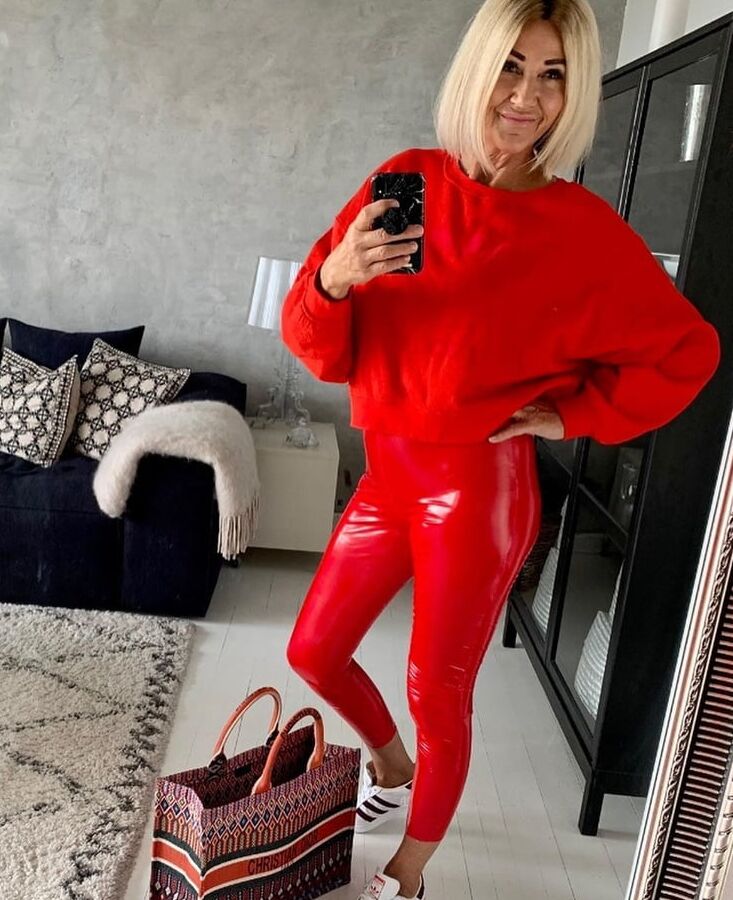 Hot mature Danish mom in leather pants