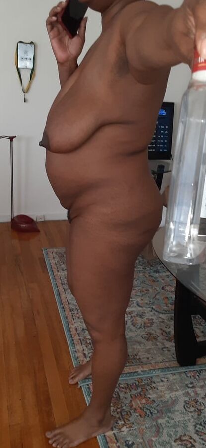 BLACK GHETTO MOM NAKED ASS OUT TITTIES OUT
