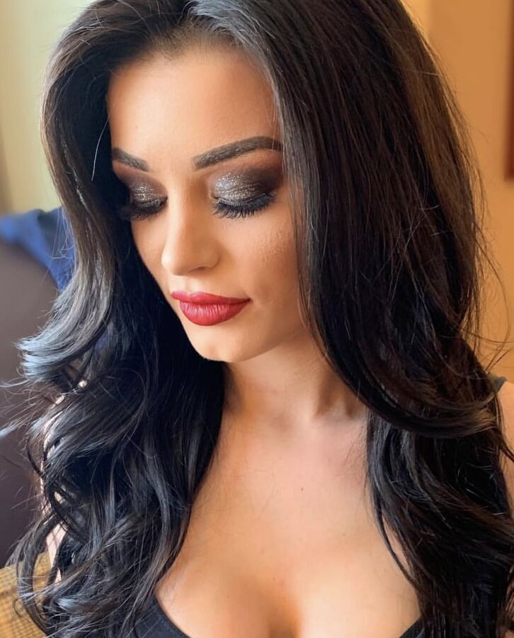 Paige wwe hottest woman alive