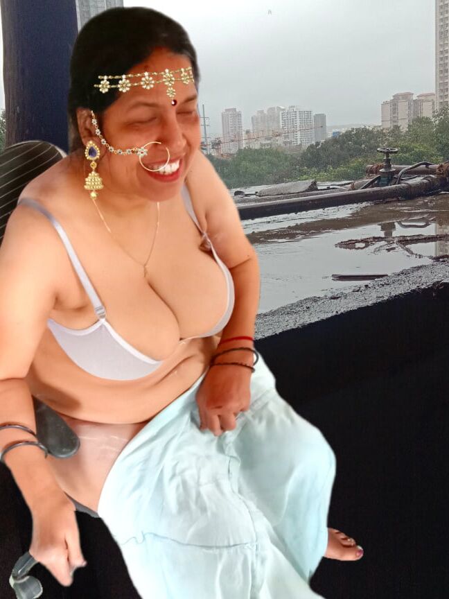 Sexy meena