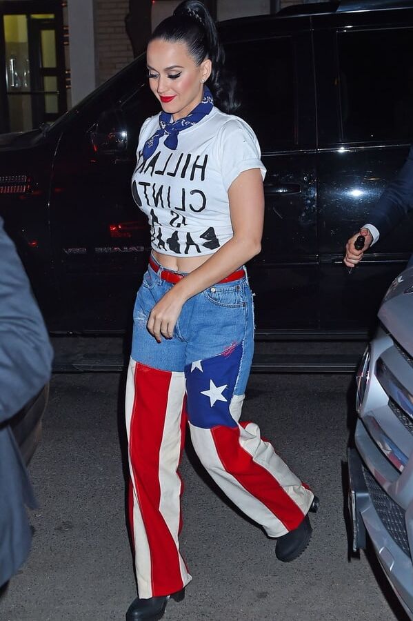 Katy Perry in redone Levi&;s jeans