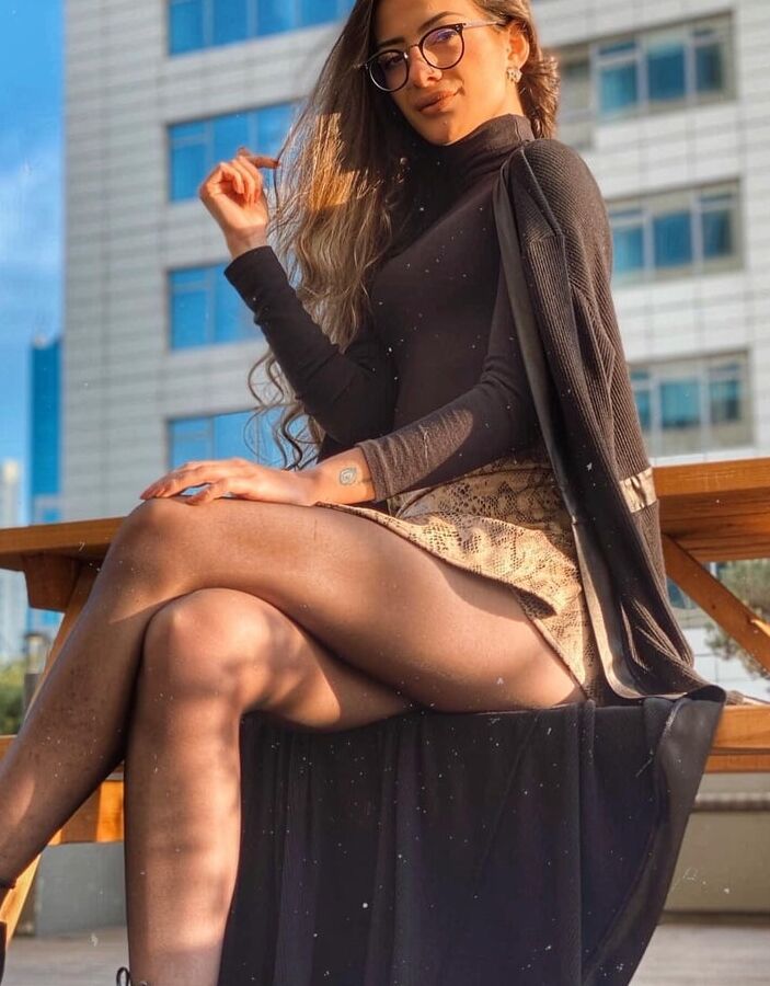 Turkish Instagram Girls Hot Legs Oznur