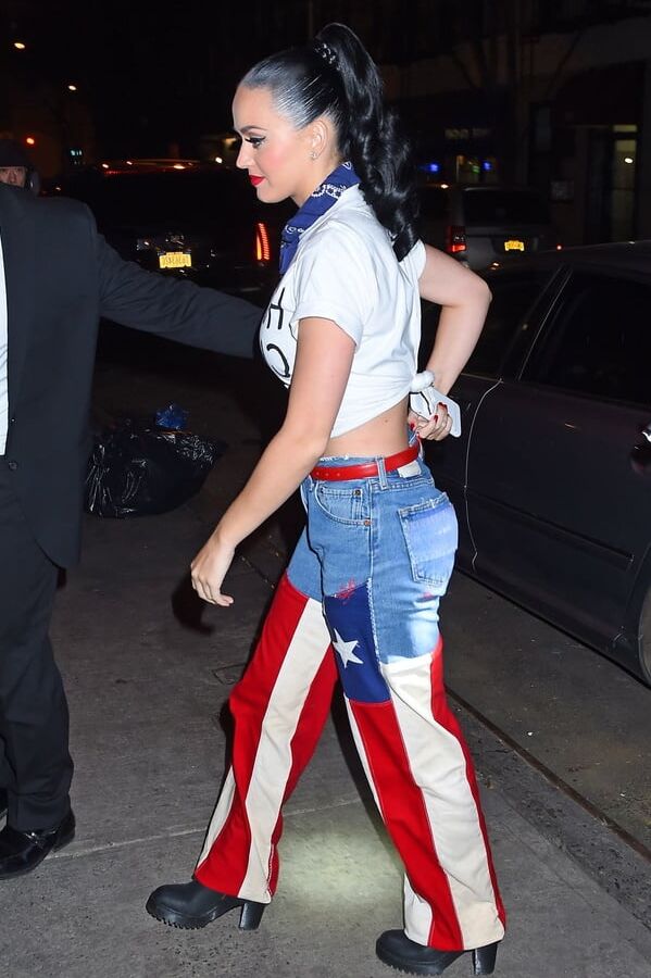 Katy Perry in redone Levi&;s jeans