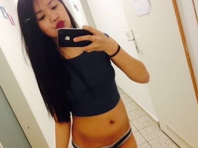 Naughty filipina loves to show herself
