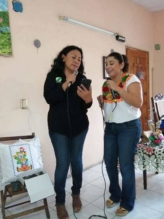 Maestra Madurar y jugosa - Mexican teacher