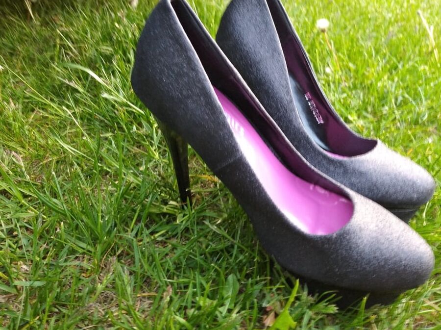 heels glitter black