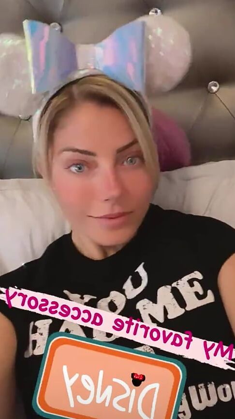 Alexa Bliss hot
