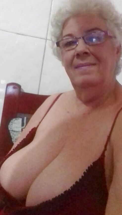 Grannies and matures naked in red