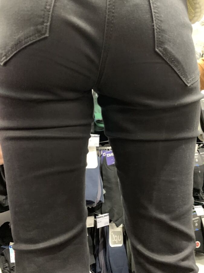 Nice ass to beauty mom