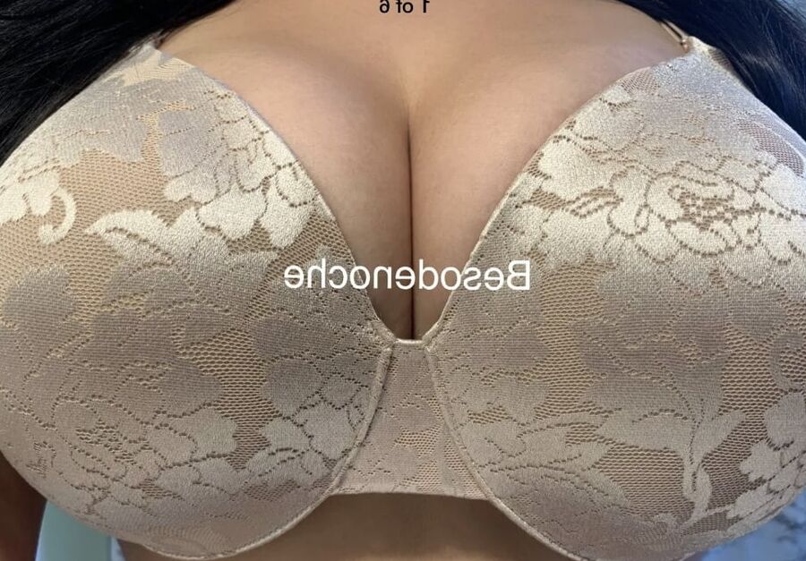 Huge eBay cleavage