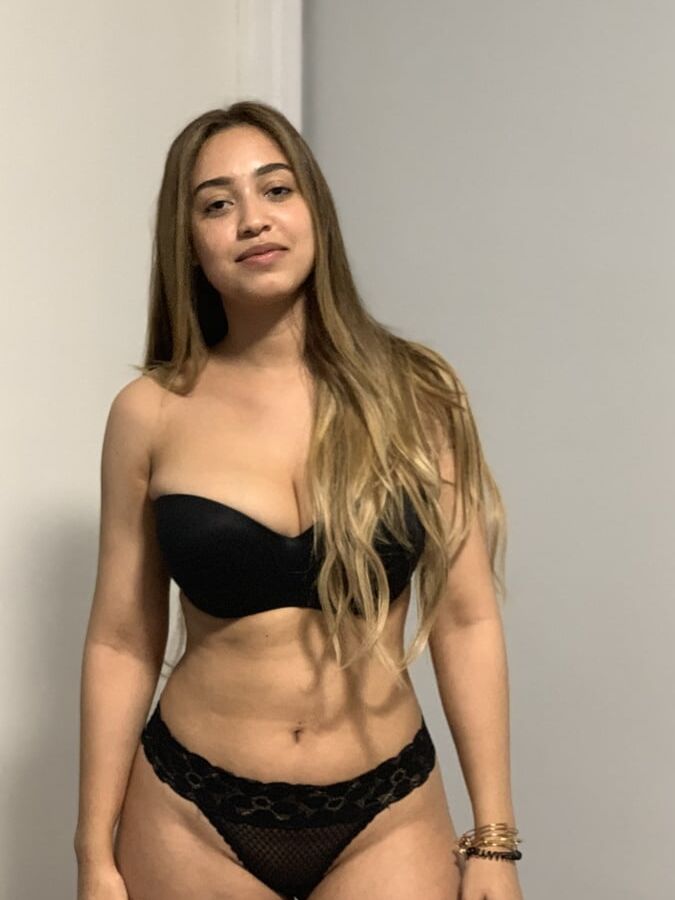 Indian NRI model Bikini and Nude shoot