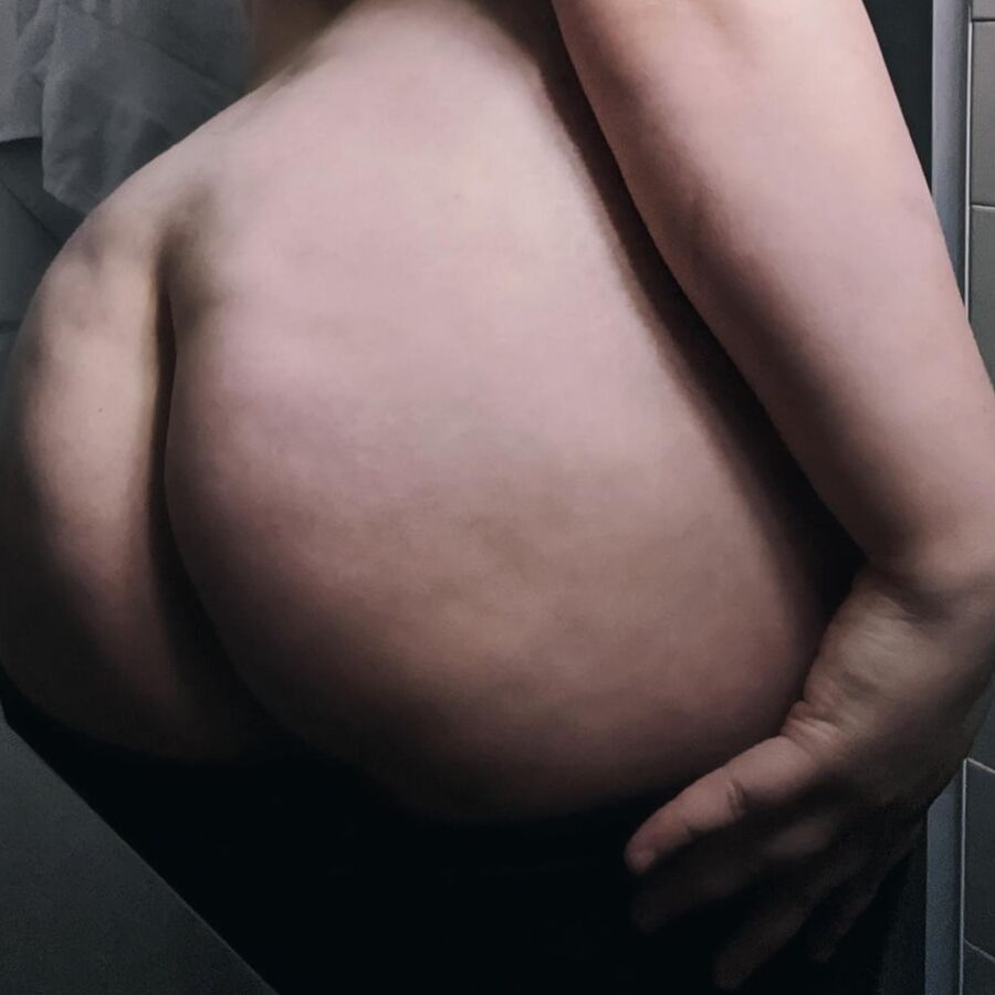 Huge Tits Big Ass Belle