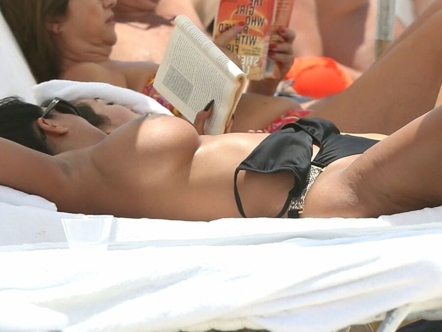 Kiara Mia beach topless Miami dec