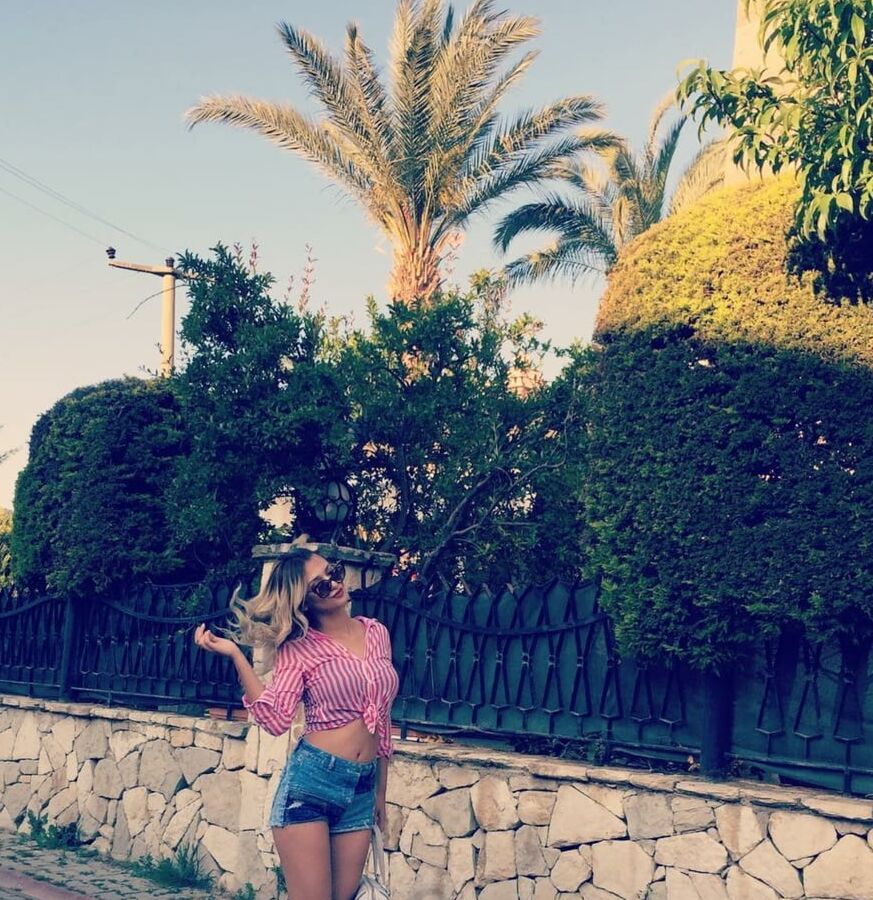 Turkish Instagram Girls Esra