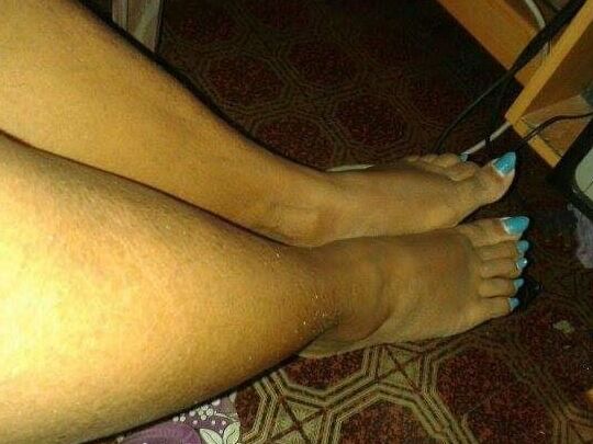 Sri lanka feet legs