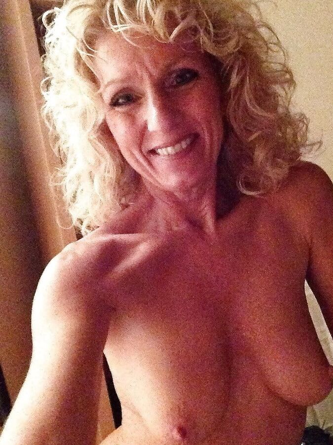 Horny GILF With White Cunt Hair Still Has Tight Ass And Body