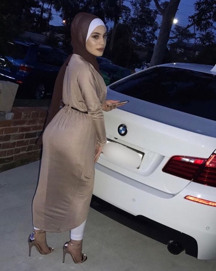 Salope voilees a detruire hijab slut