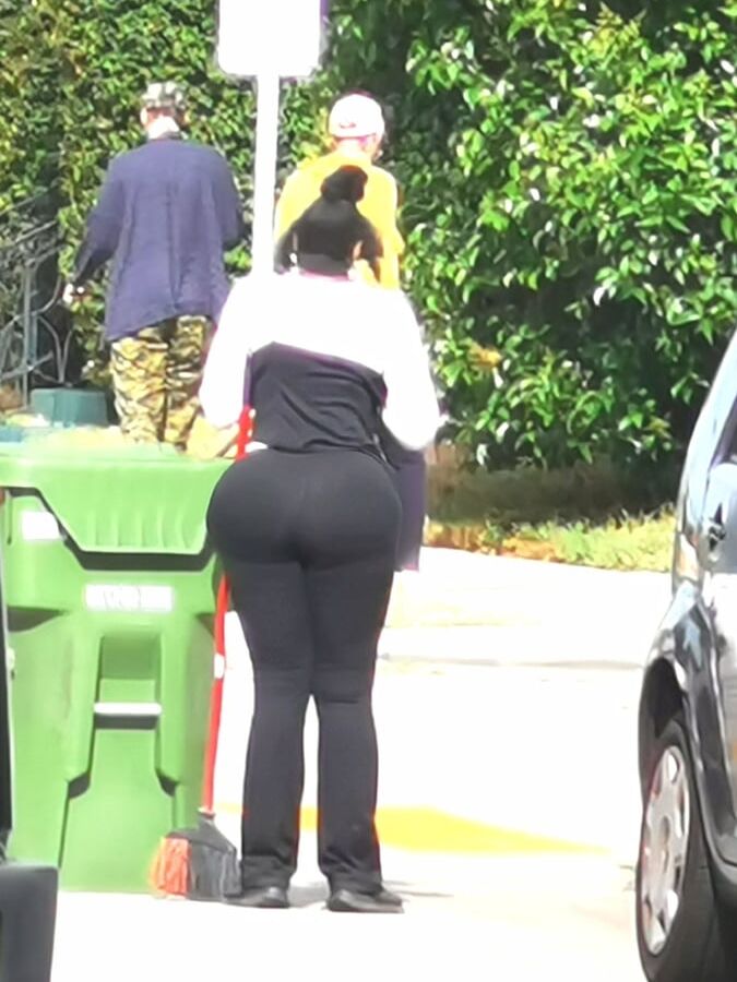Thick Women On the Street