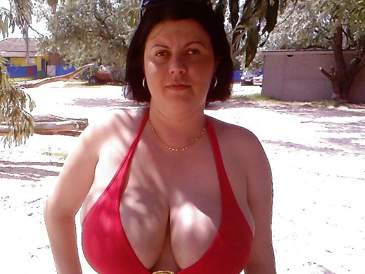 Chubby woman with chunky tits