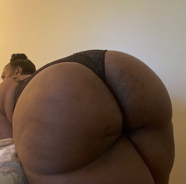 Big ass booty ebony thots