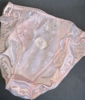 Panty satin flutter