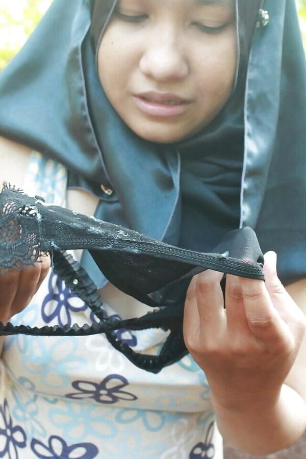 Malaysian Hijaber Girl