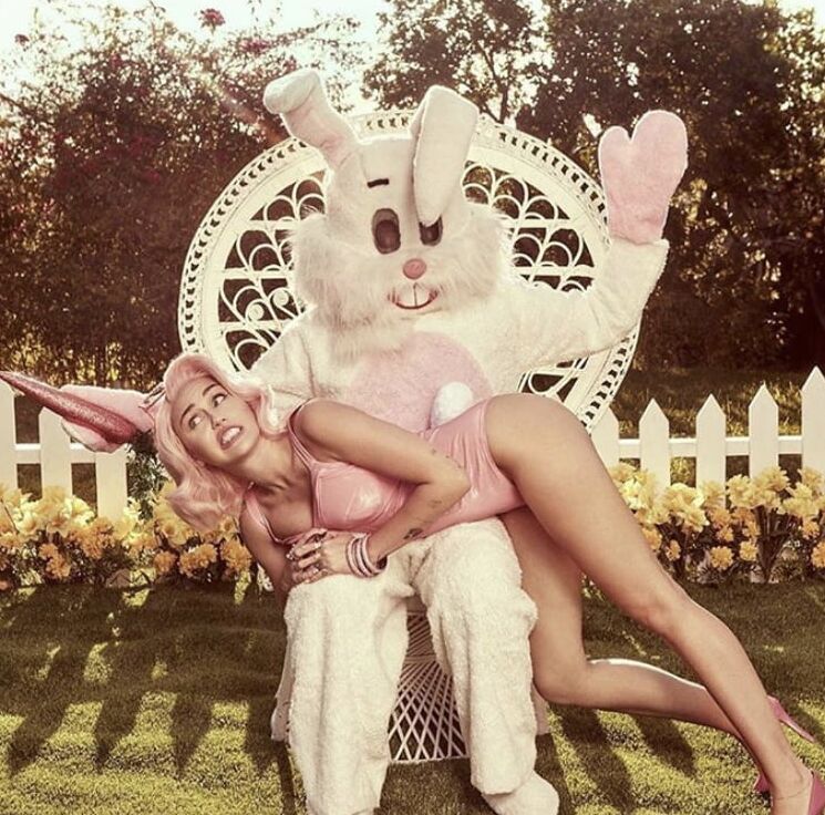 Easter Bunny and Bunny Girls