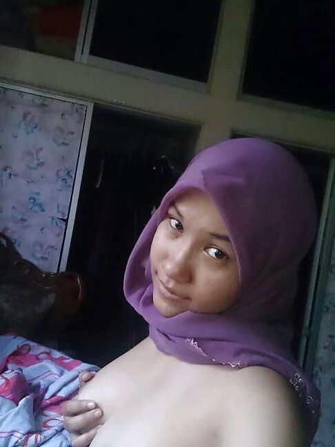 Malaysian Hijaber Girl