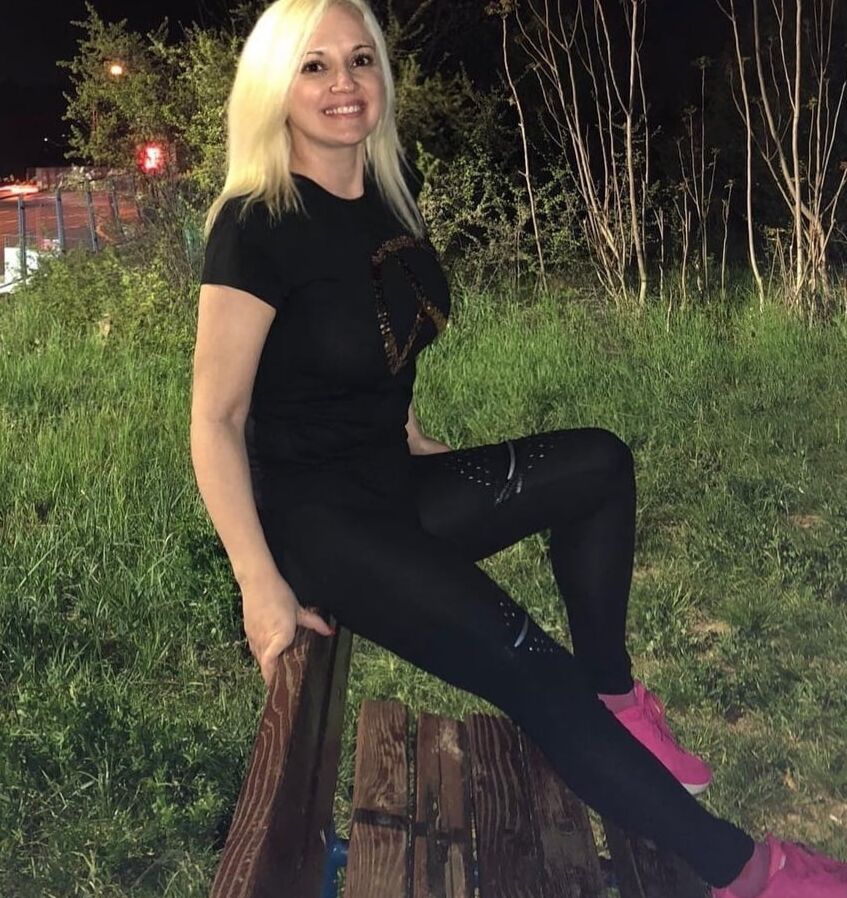 Maja Nikolic hot serbian milf singer