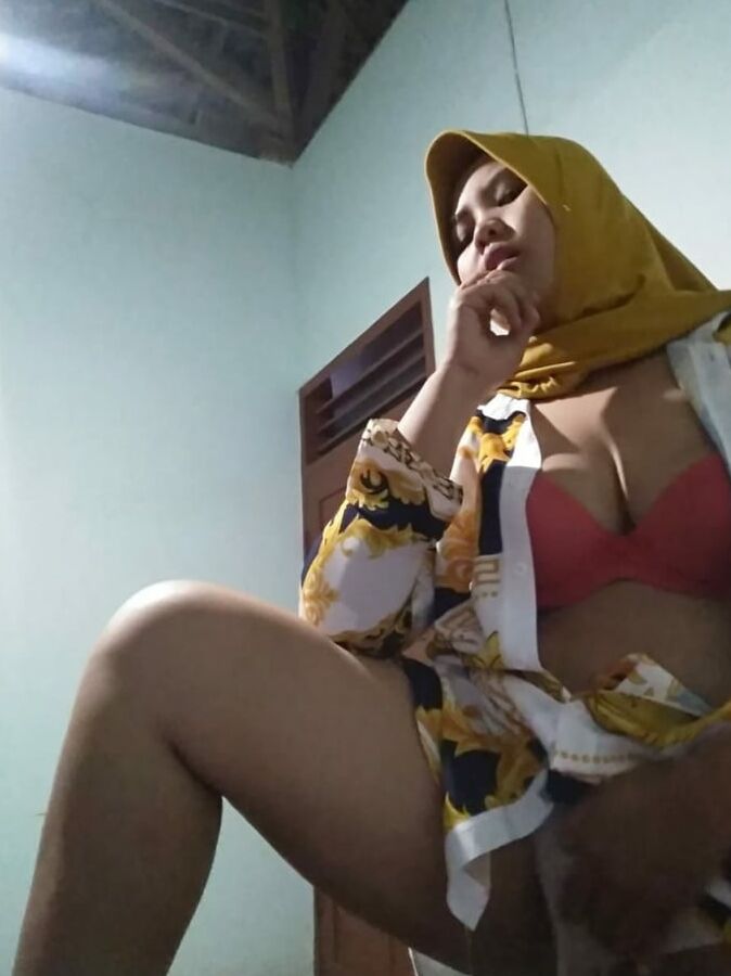 Hijab Kacamata