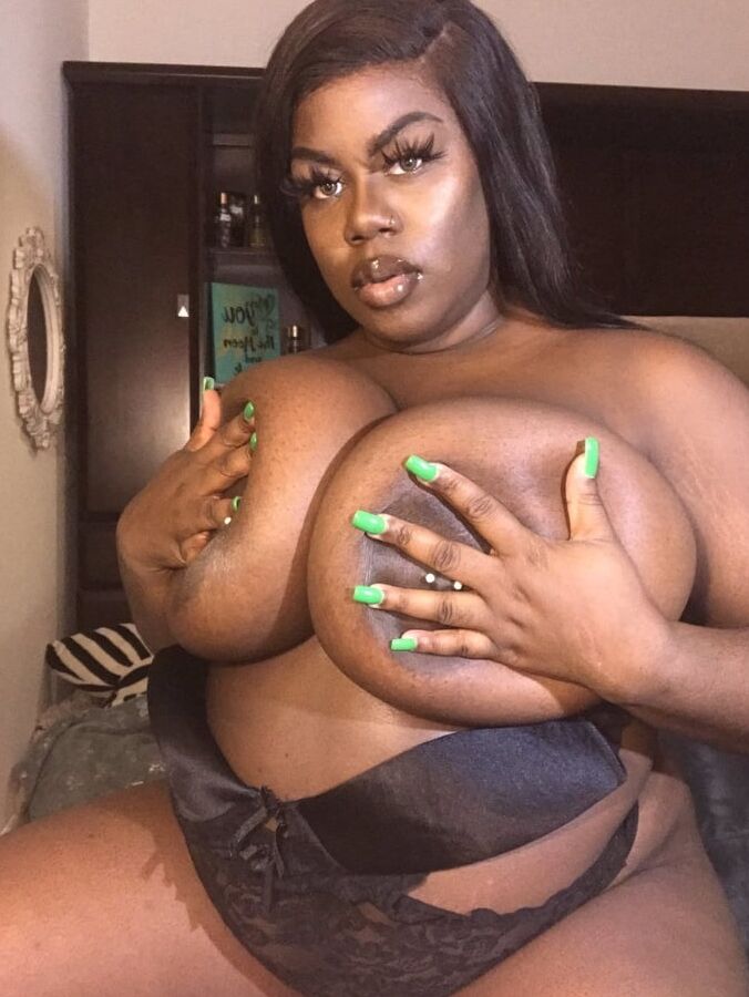 Huge Pierced Tits Ebony BBW vol.