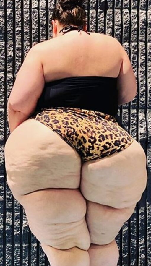 Mammoth booty mega chunky wide hip bbw pear sarah