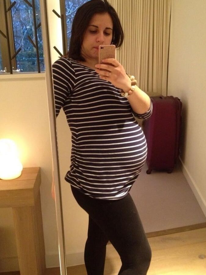 Sexy Pregnant Joanne