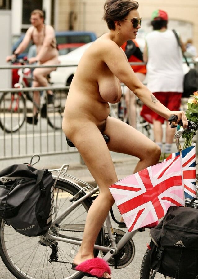 Big Tits Sunglasses Brighton World Naked Bike Ride Nudedworld